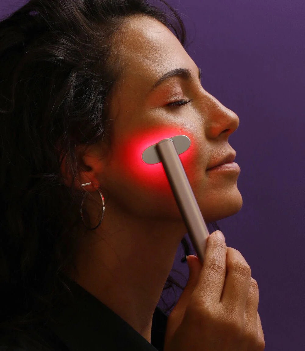 Red Light Therapy with Velve Facial Wand Combines collagen supplements