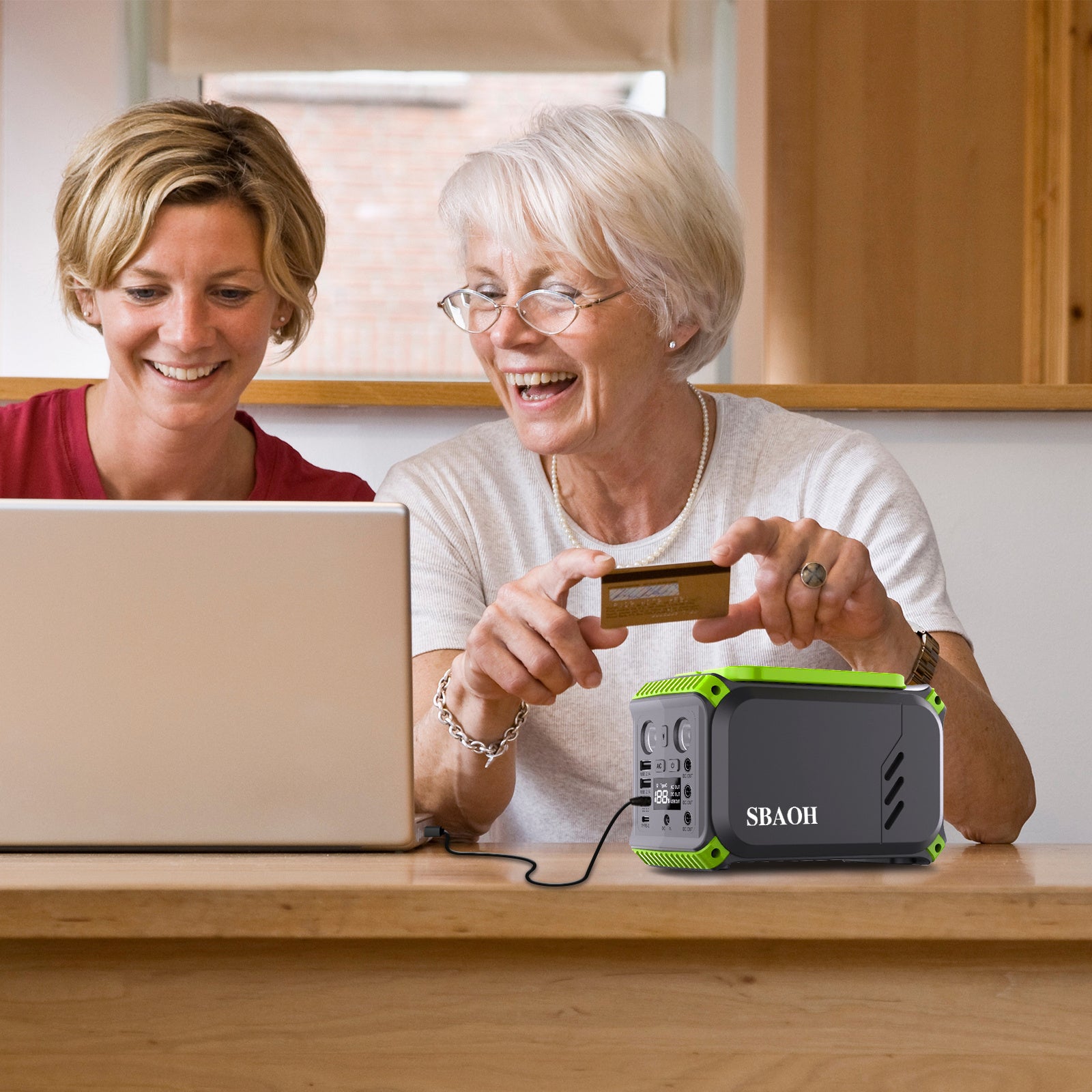 Portable Solar Camping Power Station - SmartPursue™